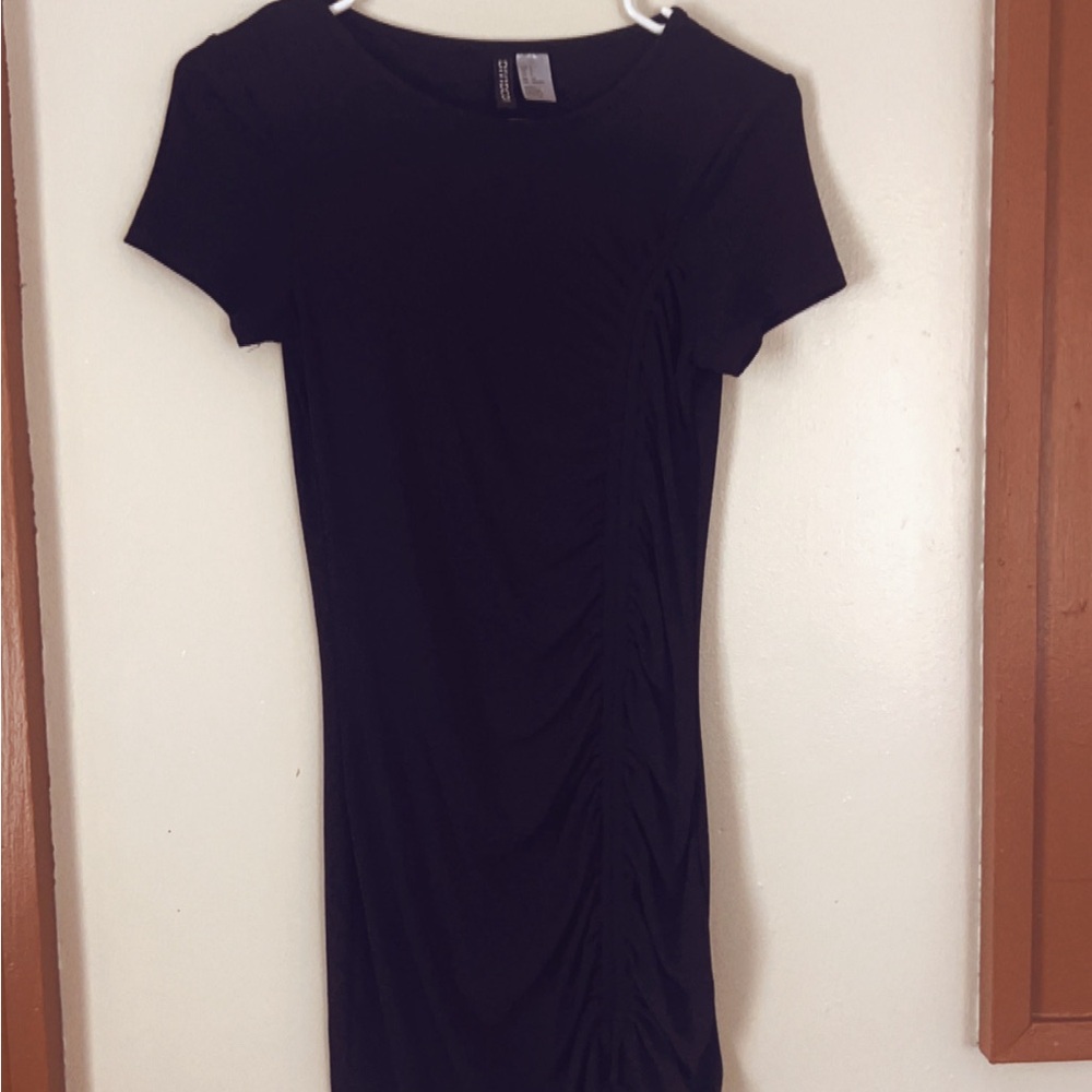 H&M Black Short Sleeve Dress